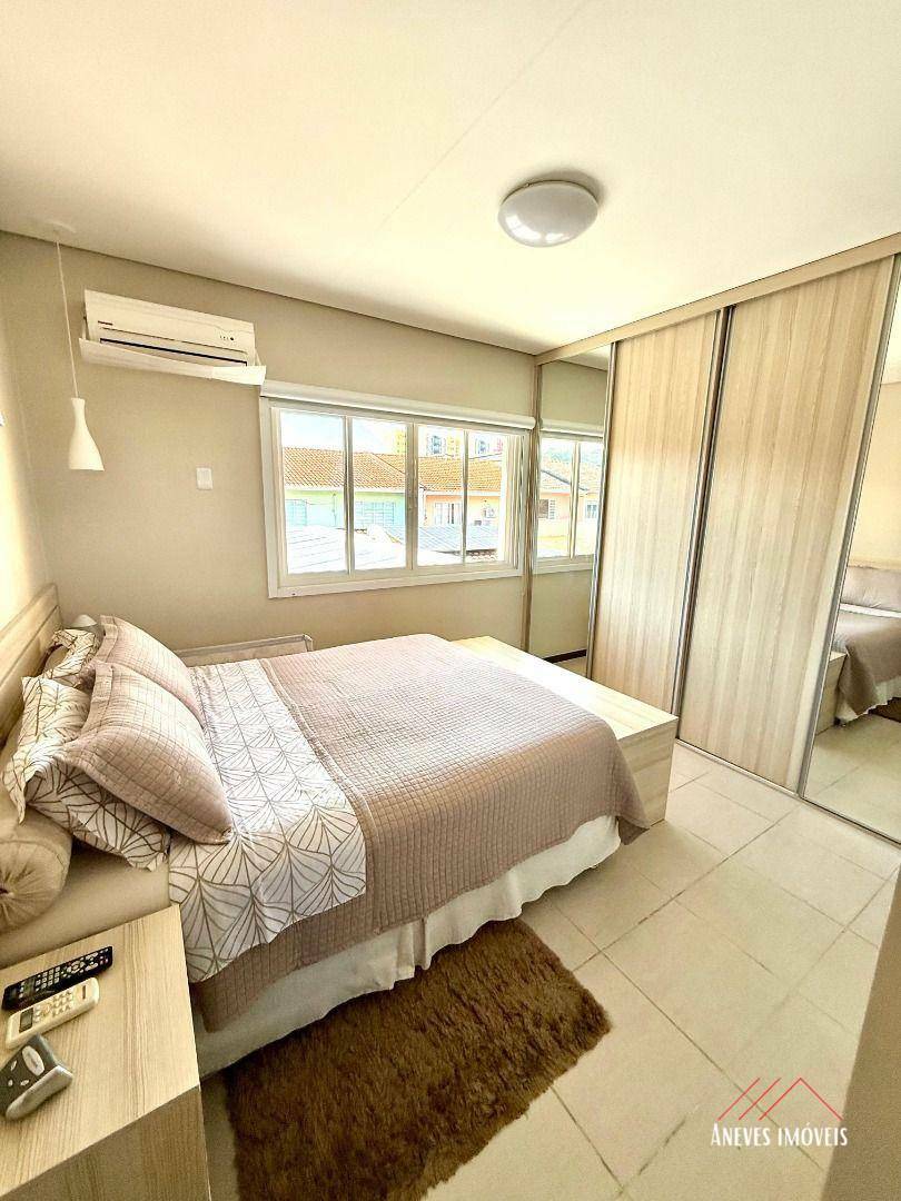 Casa de Condomínio à venda com 4 quartos, 180m² - Foto 16