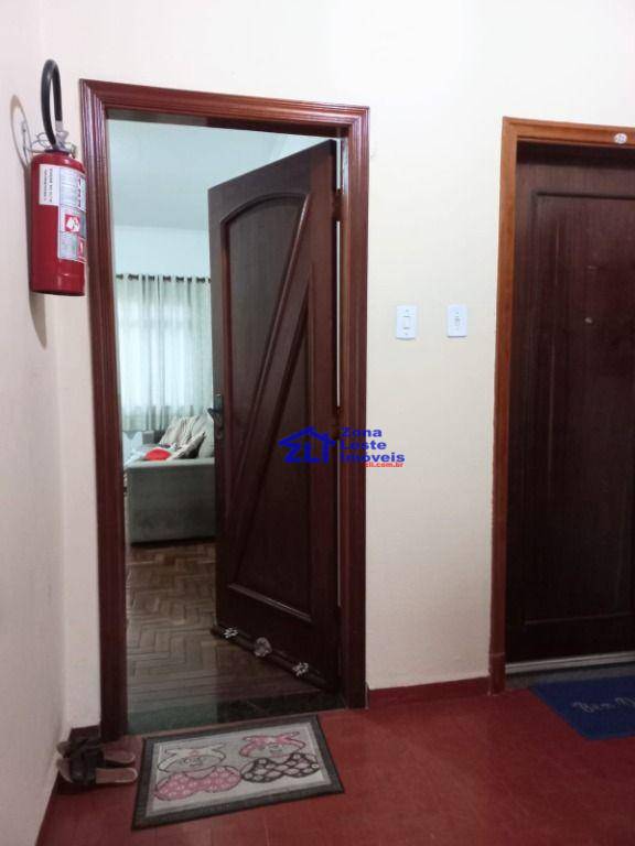 Apartamento à venda com 3 quartos, 93m² - Foto 3