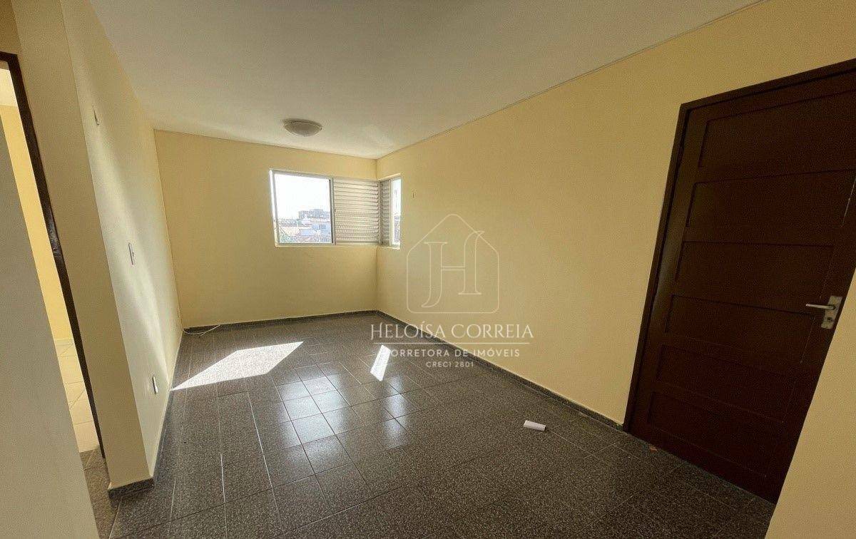 Apartamento à venda com 2 quartos, 70m² - Foto 1