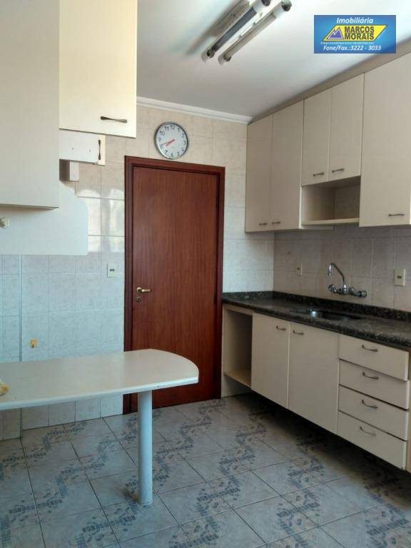 Apartamento à venda com 3 quartos, 98m² - Foto 9