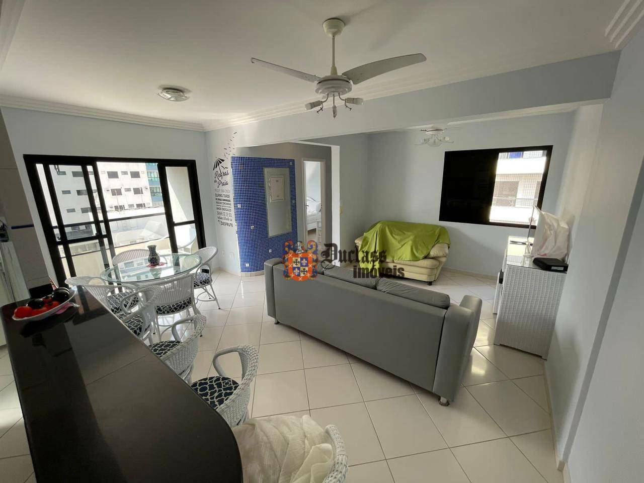 Apartamento à venda com 2 quartos, 70m² - Foto 1