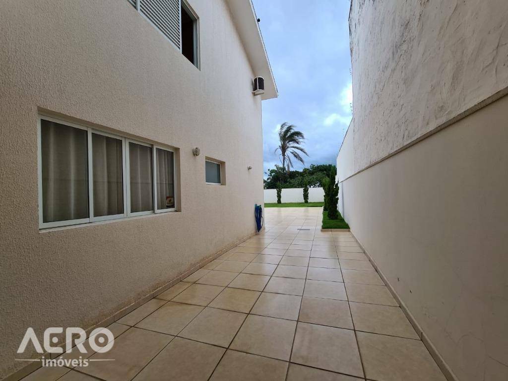 Casa à venda com 3 quartos, 275m² - Foto 56