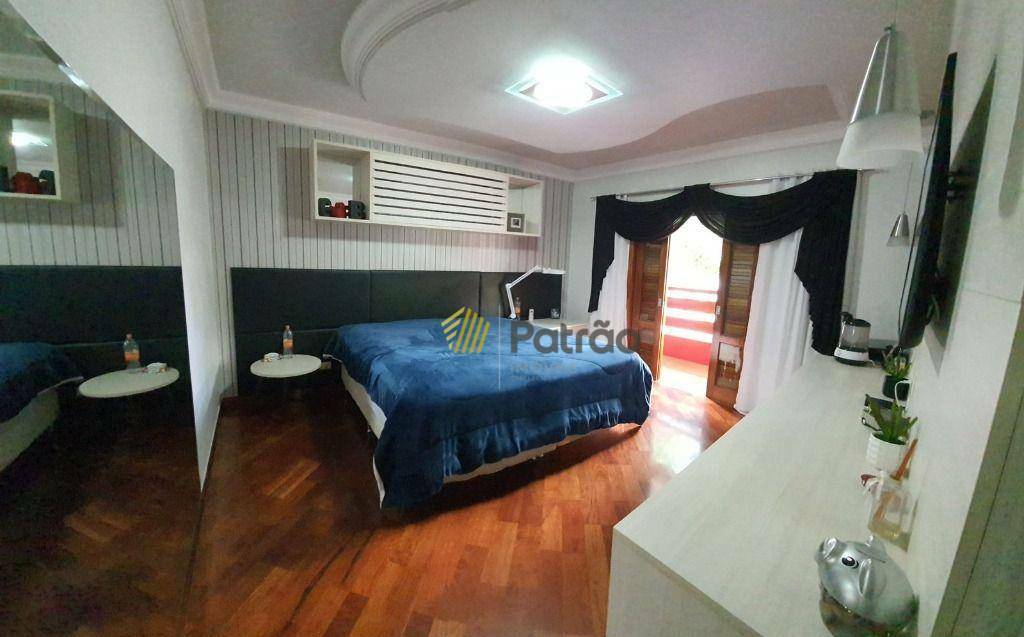 Casa à venda com 4 quartos, 510m² - Foto 27