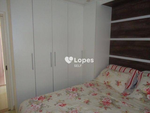 Apartamento à venda com 2 quartos, 78m² - Foto 4