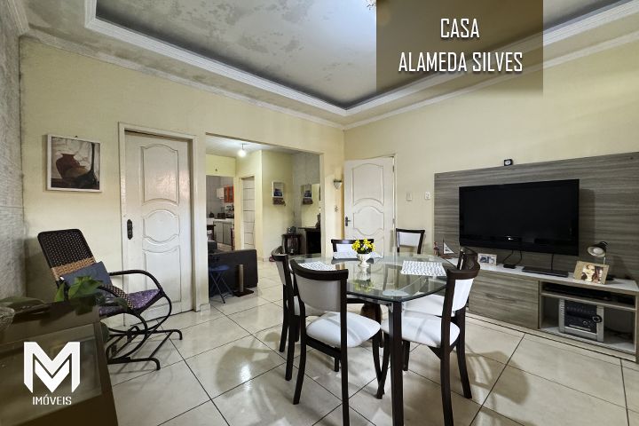 Casa à venda com 2 quartos, 200m² - Foto 1