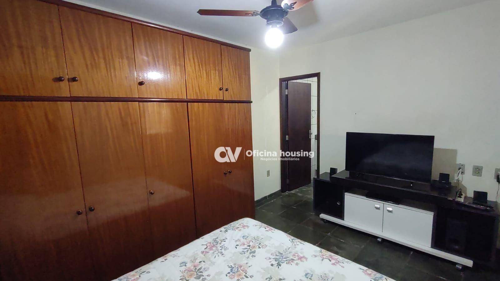 Casa à venda com 4 quartos, 120m² - Foto 4