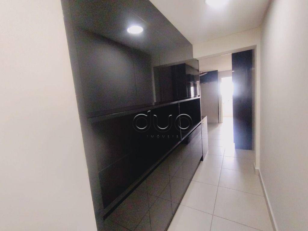 Apartamento para alugar com 3 quartos, 140m² - Foto 2