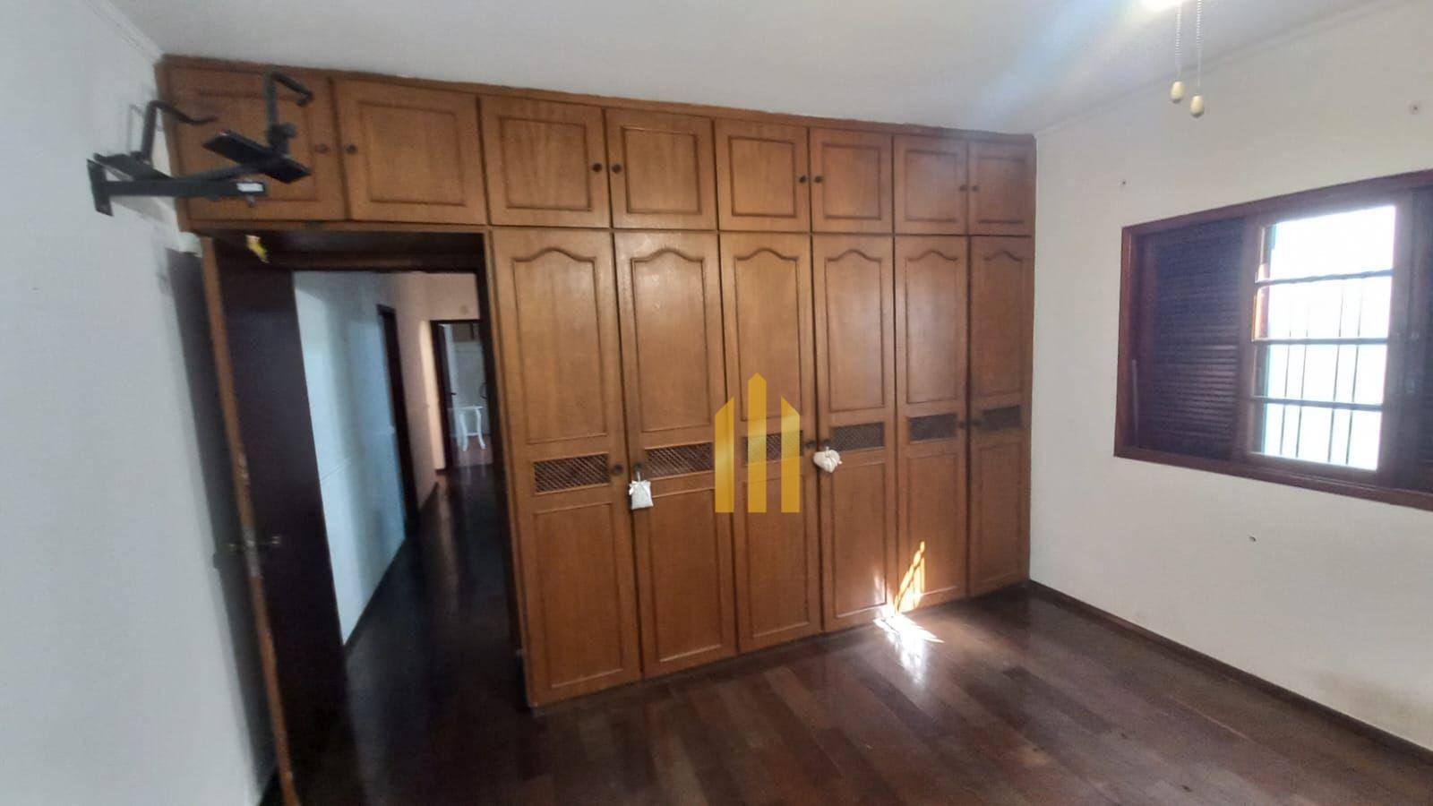 Casa à venda e aluguel com 3 quartos, 280m² - Foto 11