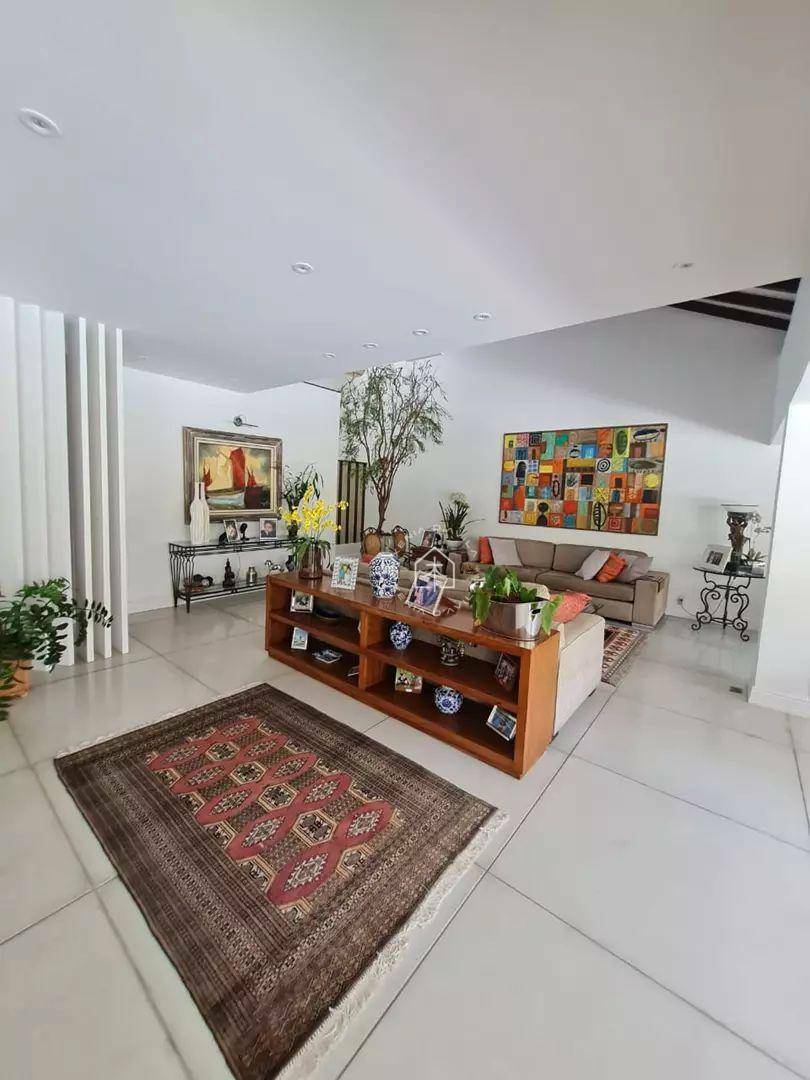 Casa de Condomínio à venda com 4 quartos, 550m² - Foto 4