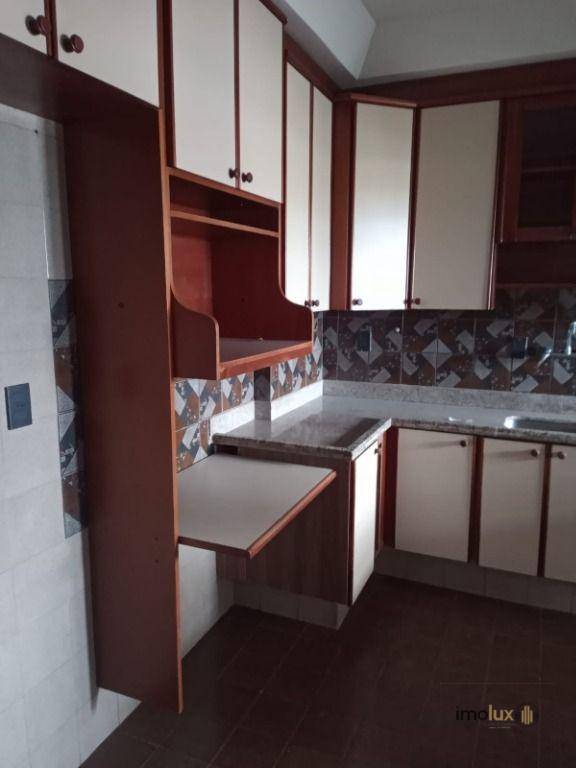 Apartamento à venda com 3 quartos, 190m² - Foto 8