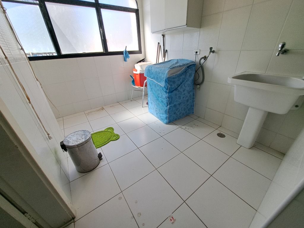 Apartamento à venda com 4 quartos, 200m² - Foto 29