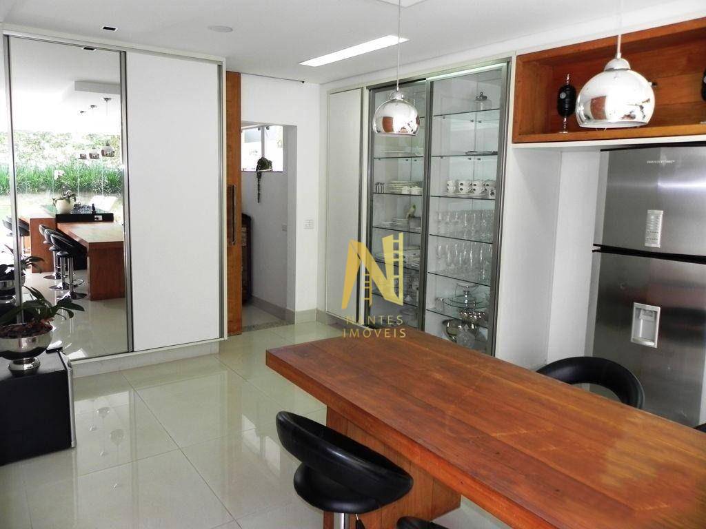 Casa de Condomínio à venda com 4 quartos, 400m² - Foto 15