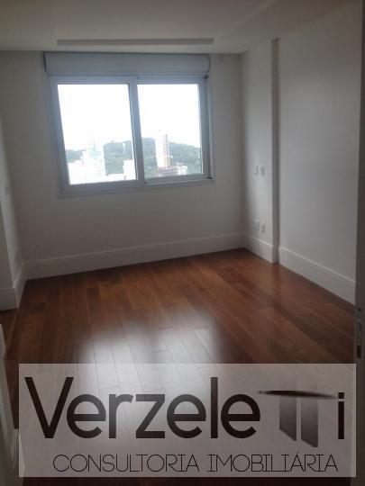 Apartamento à venda com 3 quartos, 180m² - Foto 15