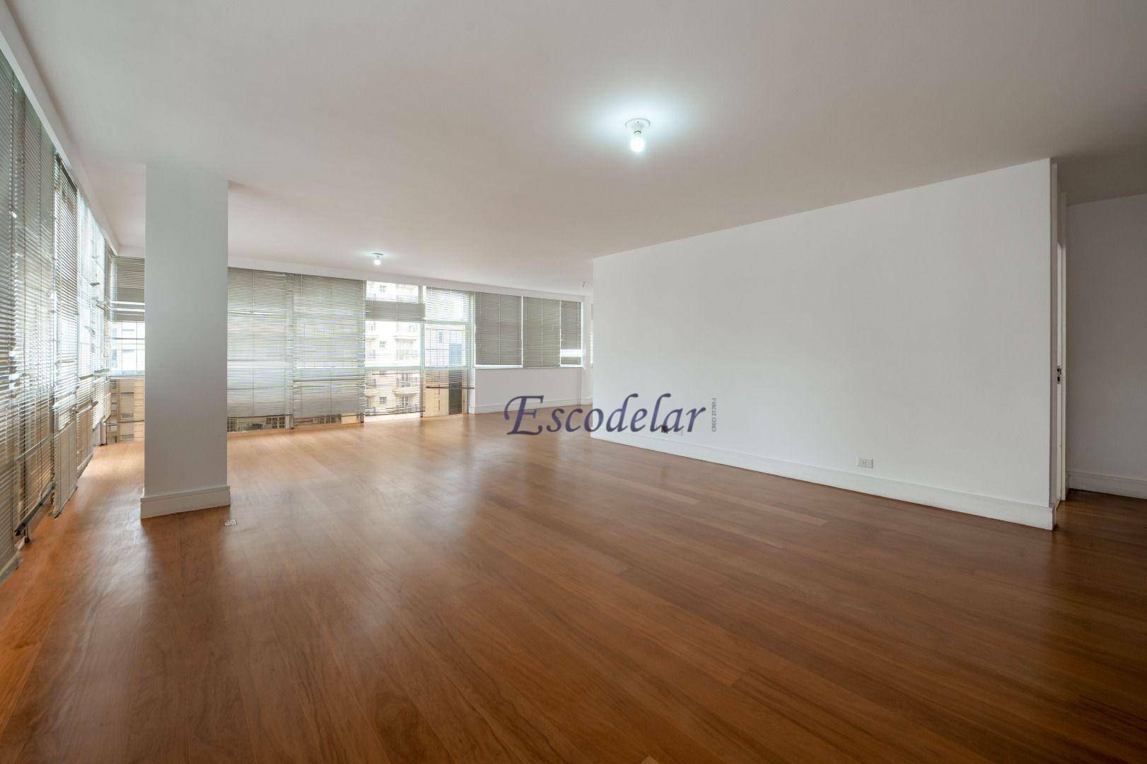 Apartamento à venda com 3 quartos, 240m² - Foto 5