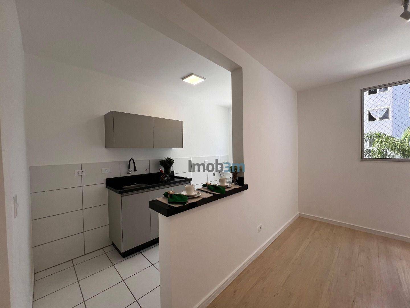 Apartamento à venda com 2 quartos, 45m² - Foto 2