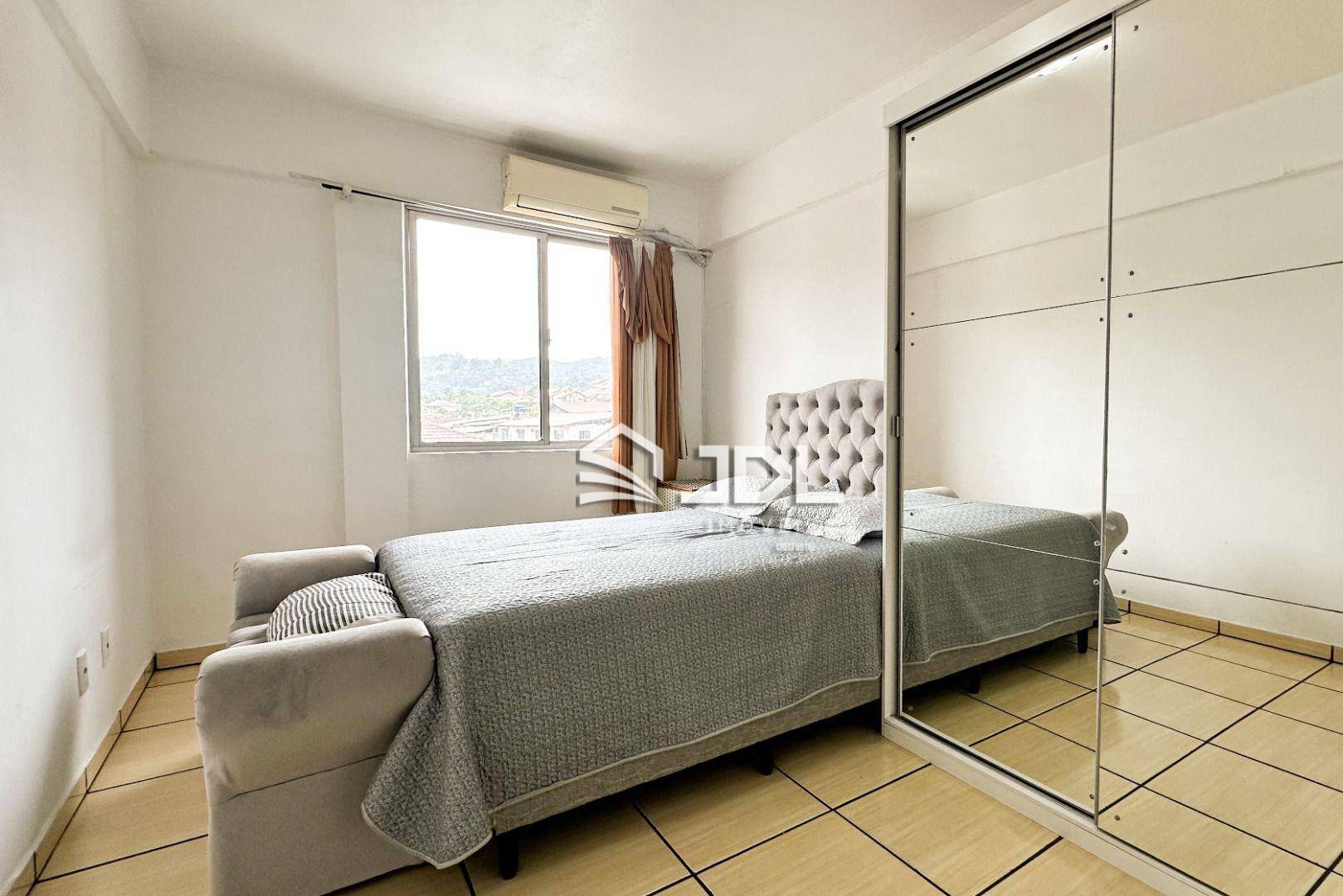 Apartamento à venda com 2 quartos, 85m² - Foto 4