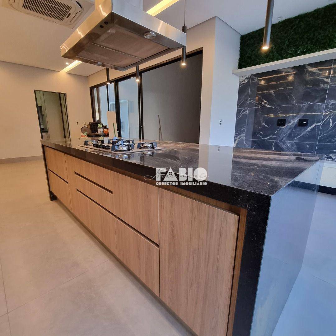 Casa de Condomínio à venda com 3 quartos, 231m² - Foto 28