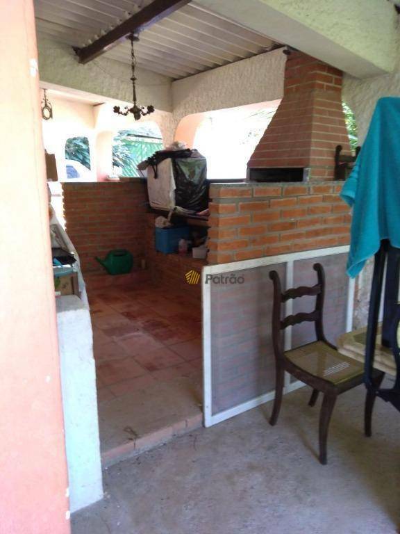 Chácara à venda com 2 quartos, 282m² - Foto 8