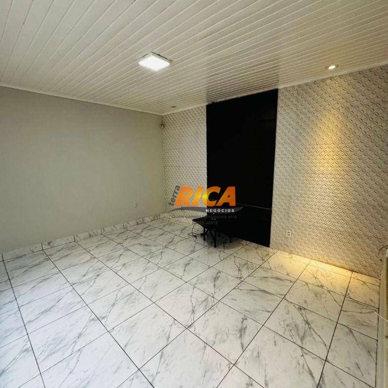 Casa à venda com 3 quartos, 210m² - Foto 18