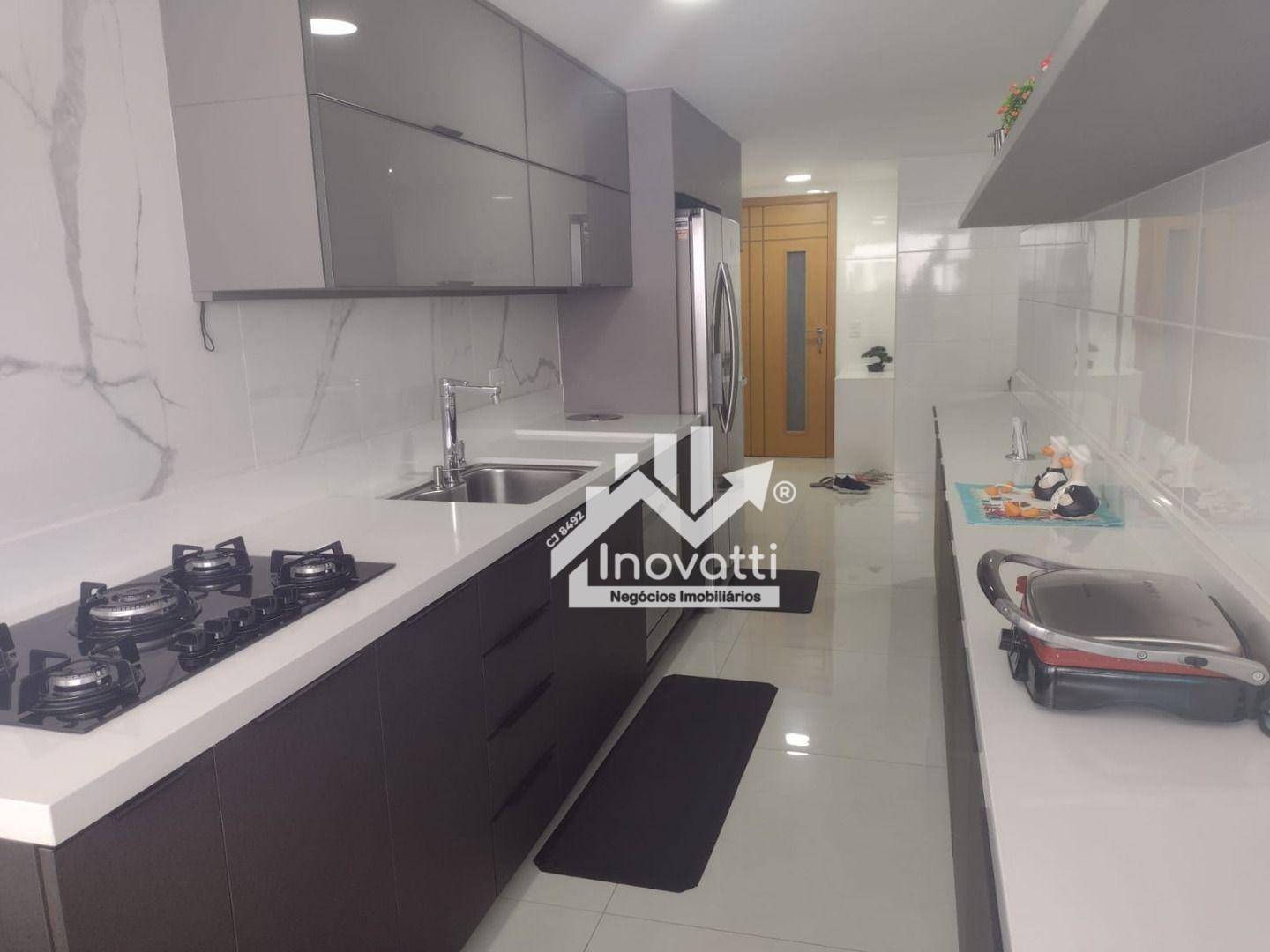 Apartamento à venda com 4 quartos, 180m² - Foto 11