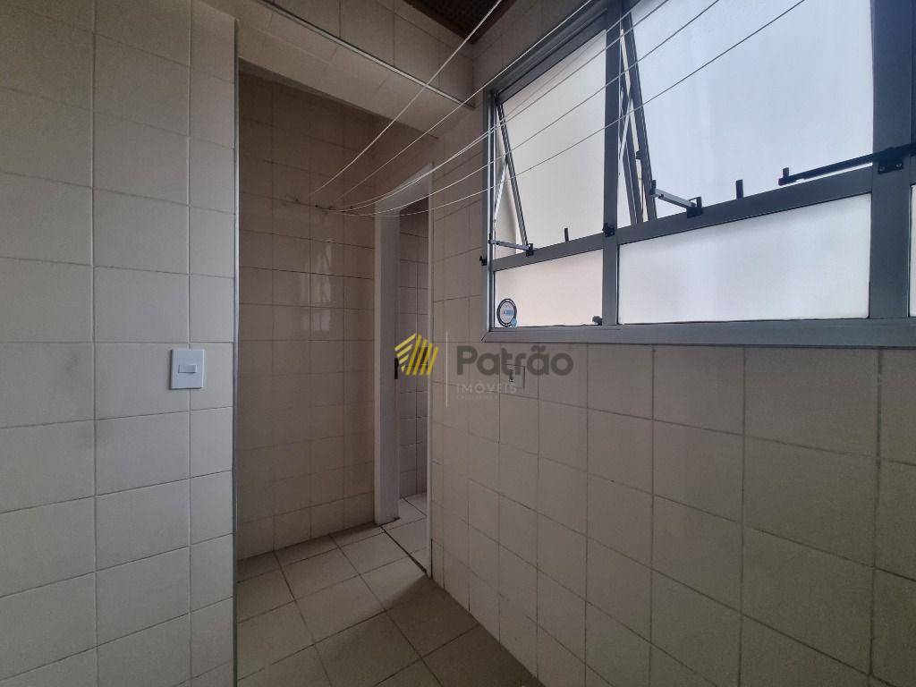 Apartamento para alugar com 2 quartos, 72m² - Foto 6