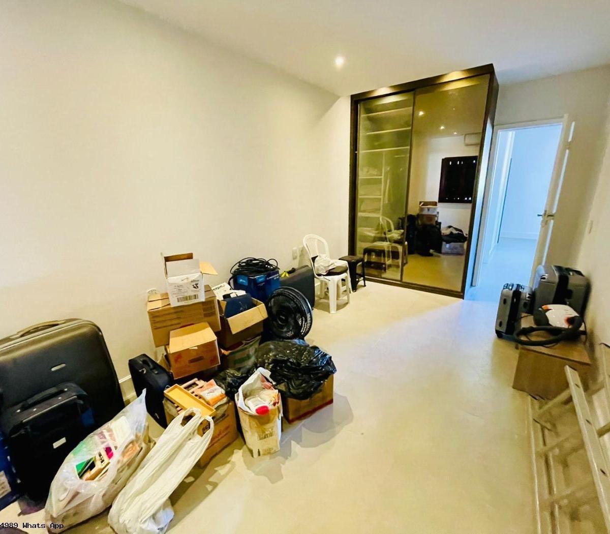 Casa à venda com 4 quartos, 350m² - Foto 18