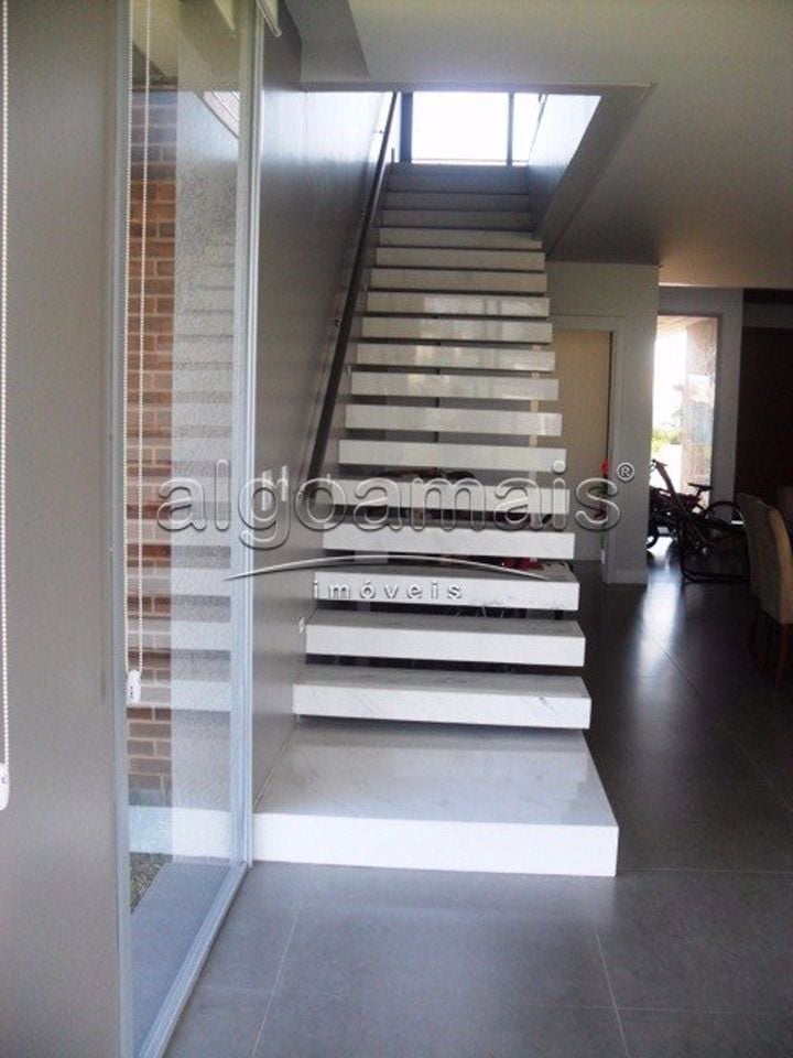 Casa de Condomínio à venda com 4 quartos, 250m² - Foto 10