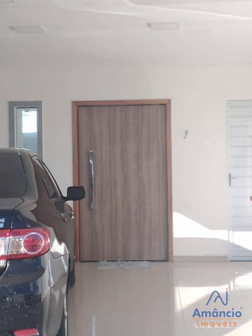 Casa de Condomínio à venda com 3 quartos, 170m² - Foto 2