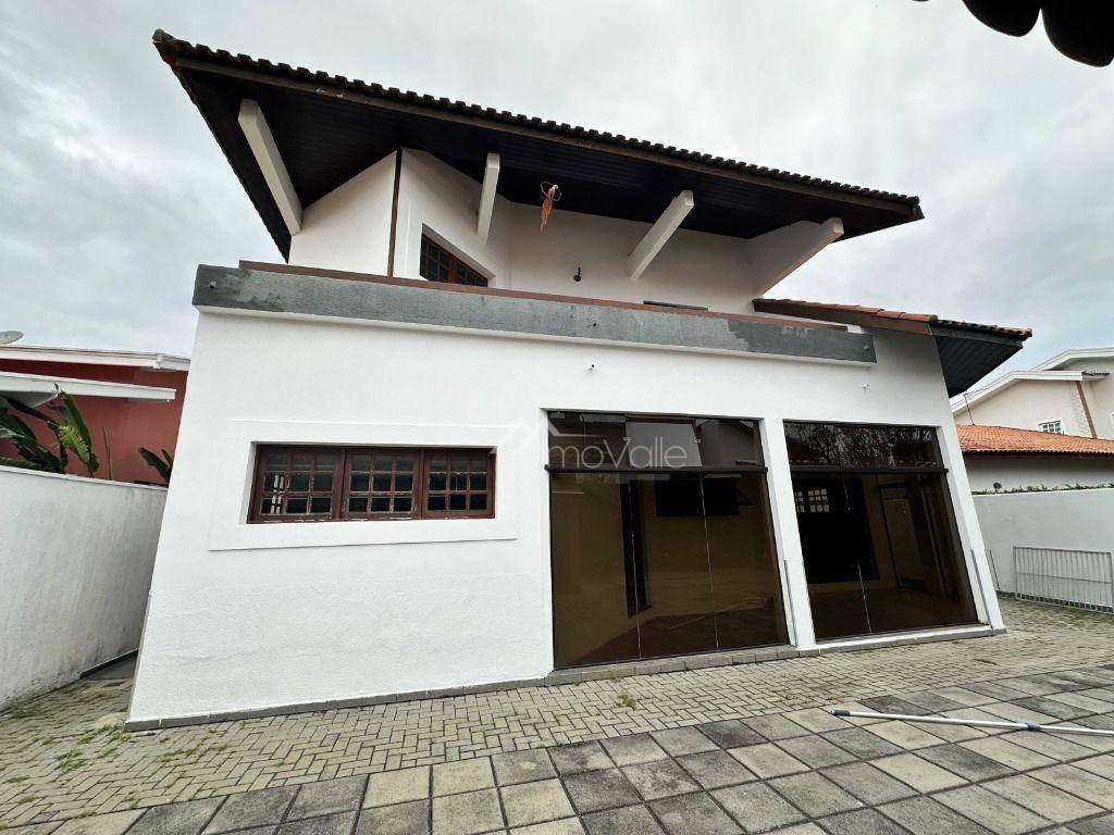 Casa de Condomínio para alugar com 4 quartos, 400m² - Foto 38