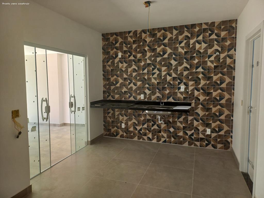 Casa à venda com 3 quartos, 115m² - Foto 4