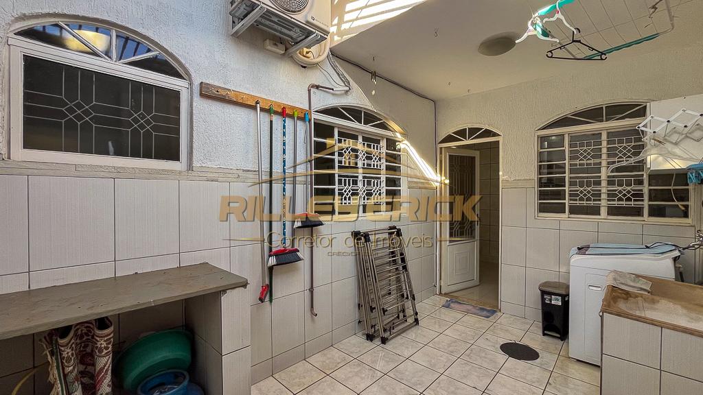 Casa à venda com 3 quartos, 100m² - Foto 22