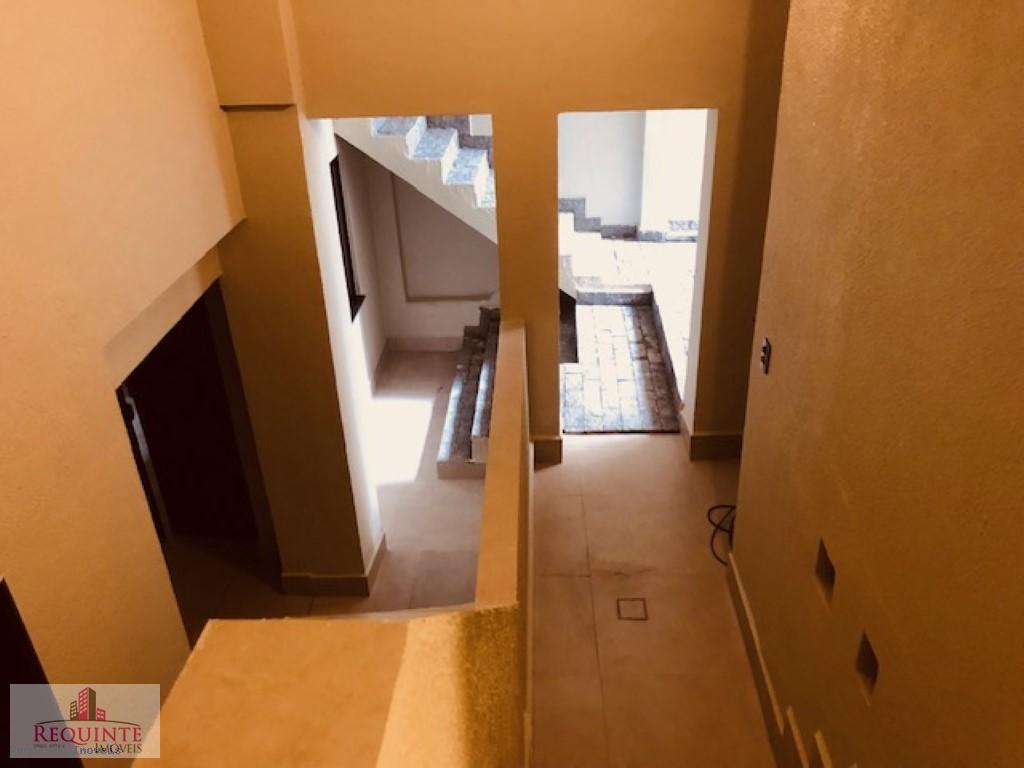 Casa à venda com 4 quartos, 290m² - Foto 35