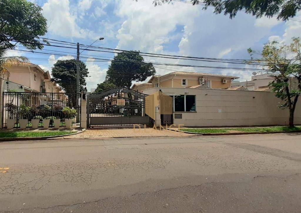 Casa de Condomínio para alugar com 3 quartos, 200m² - Foto 1