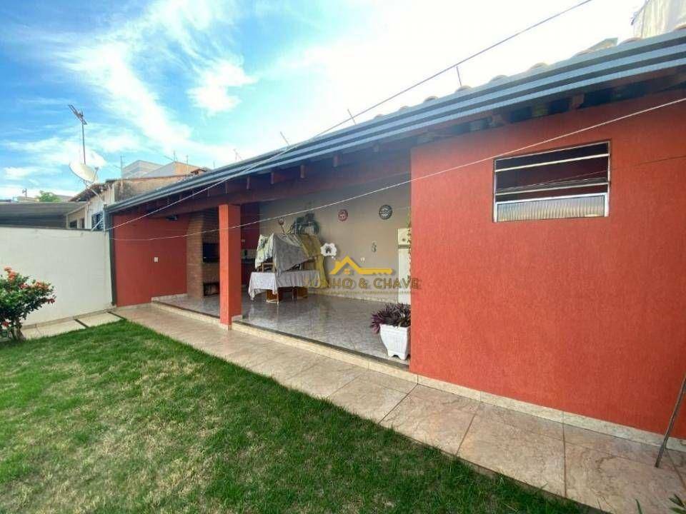 Casa à venda e aluguel com 3 quartos, 176m² - Foto 4