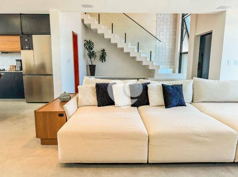 Casa à venda com 3 quartos, 370m² - Foto 4