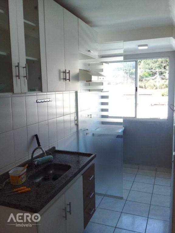 Apartamento à venda com 2 quartos, 60m² - Foto 11