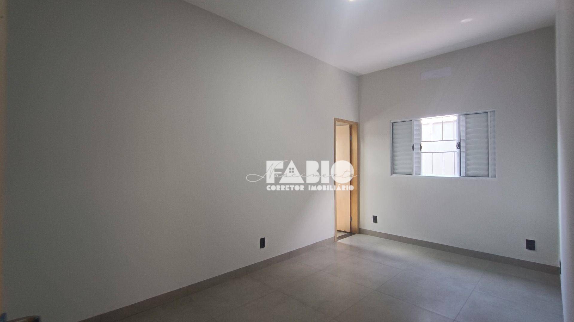 Casa à venda com 2 quartos, 70m² - Foto 9