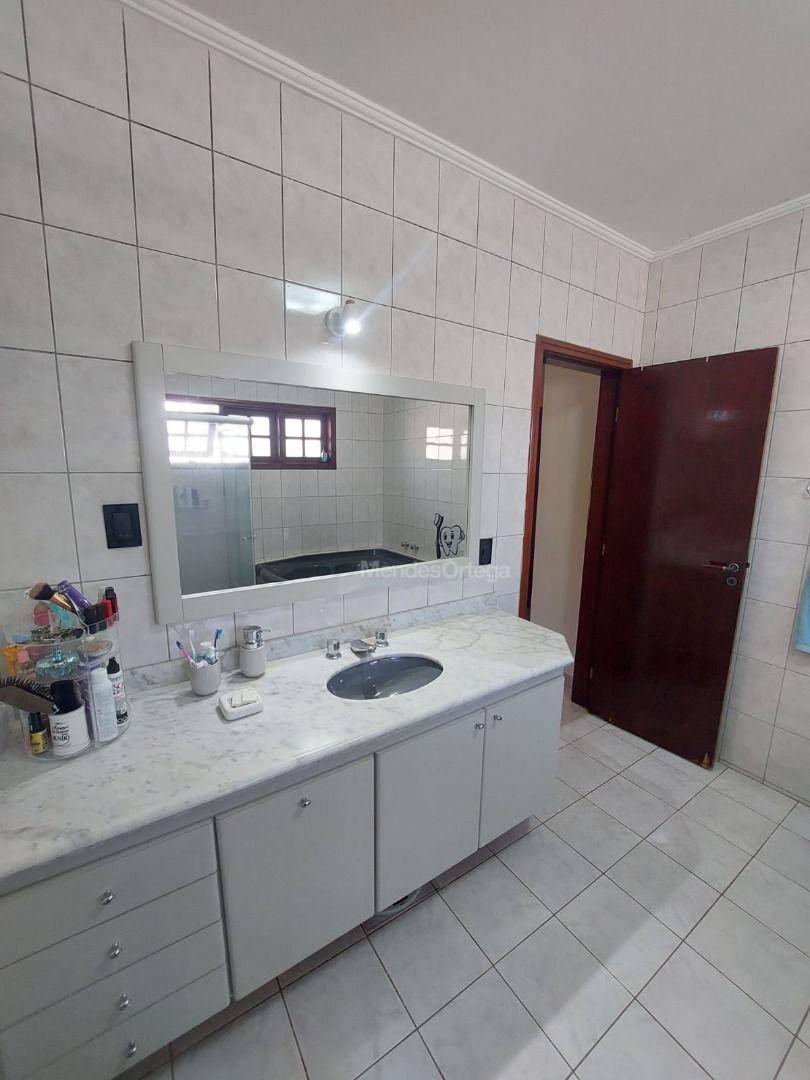 Casa de Condomínio para alugar com 4 quartos, 438m² - Foto 18