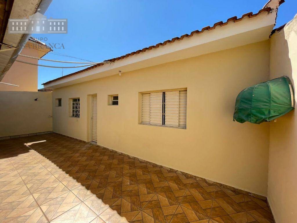 Casa à venda com 3 quartos, 182m² - Foto 6