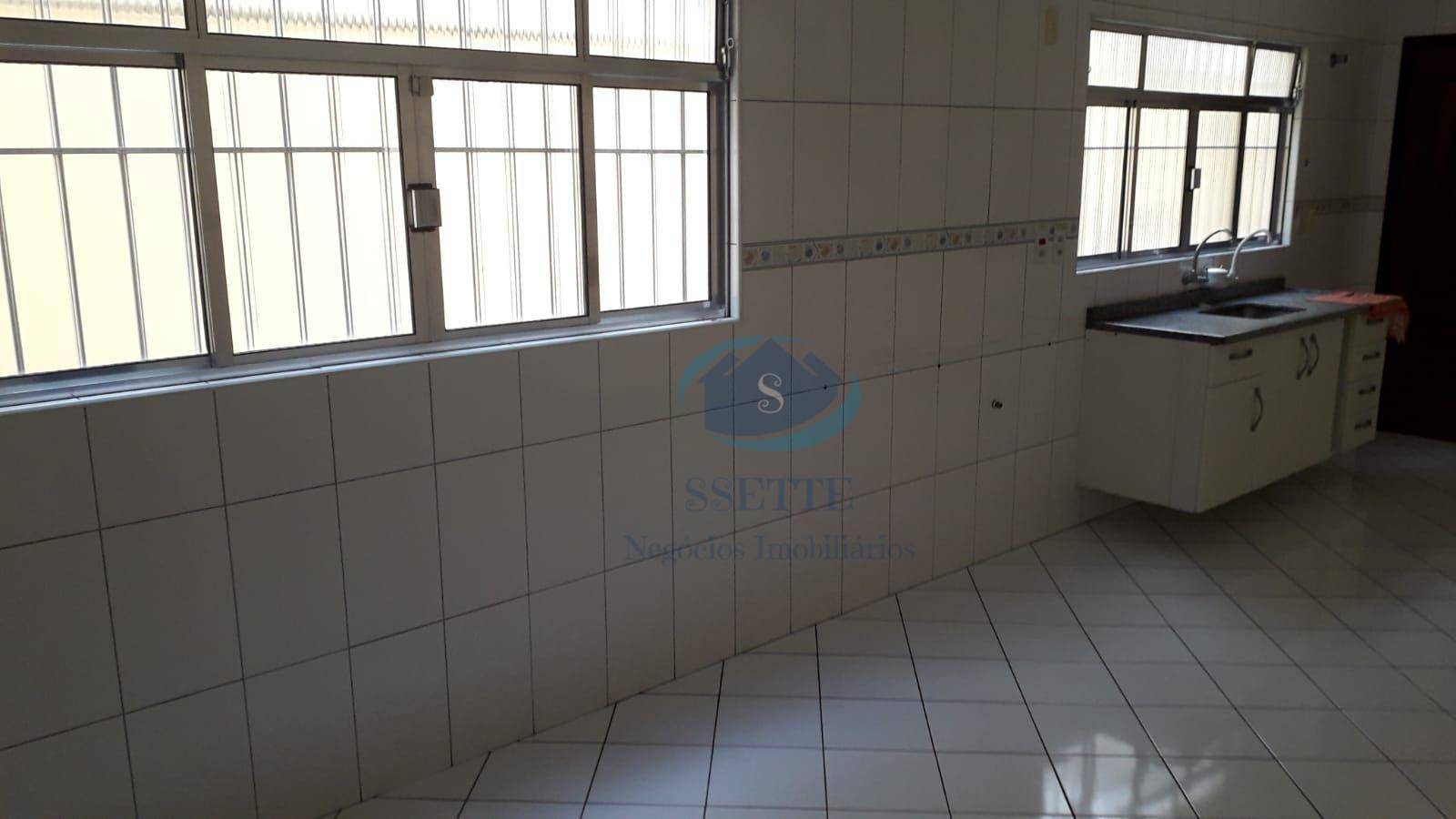 Sobrado à venda com 3 quartos, 240m² - Foto 14