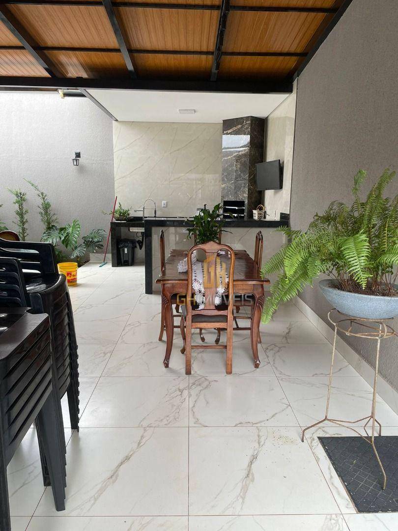 Casa à venda com 3 quartos, 250m² - Foto 5