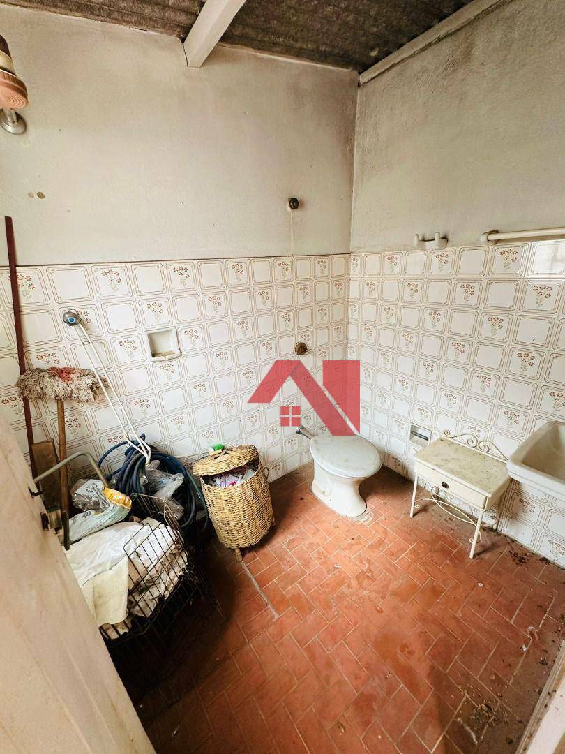 Casa à venda com 3 quartos, 200m² - Foto 12