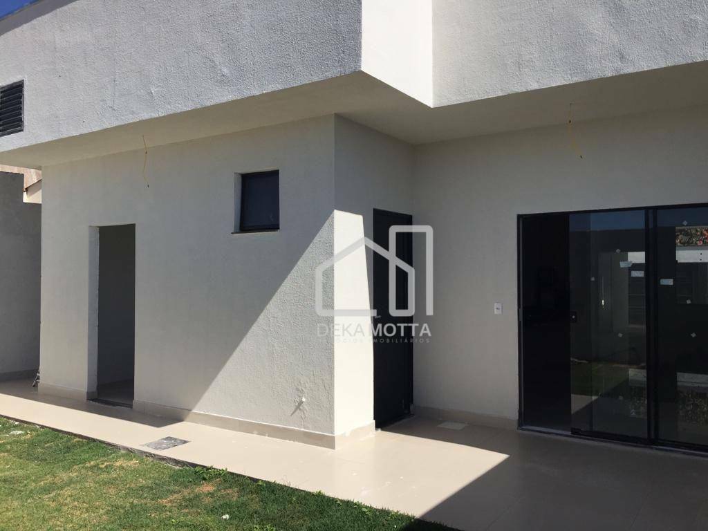 Casa à venda com 3 quartos, 140m² - Foto 1