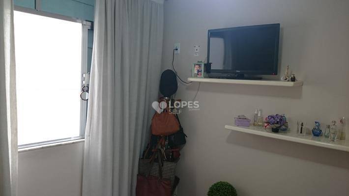 Apartamento à venda com 3 quartos, 77m² - Foto 13