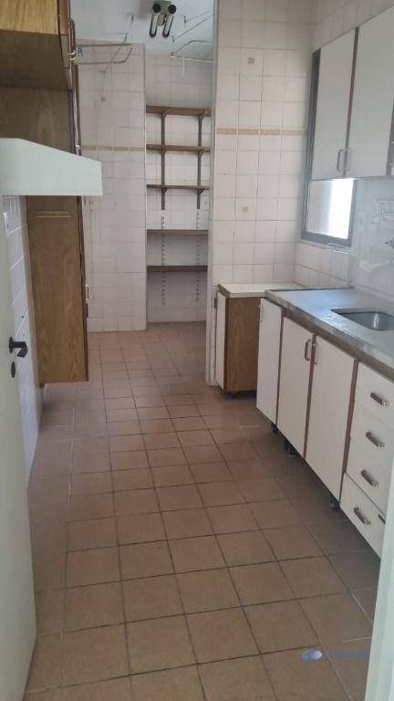 Apartamento à venda com 3 quartos, 74m² - Foto 8