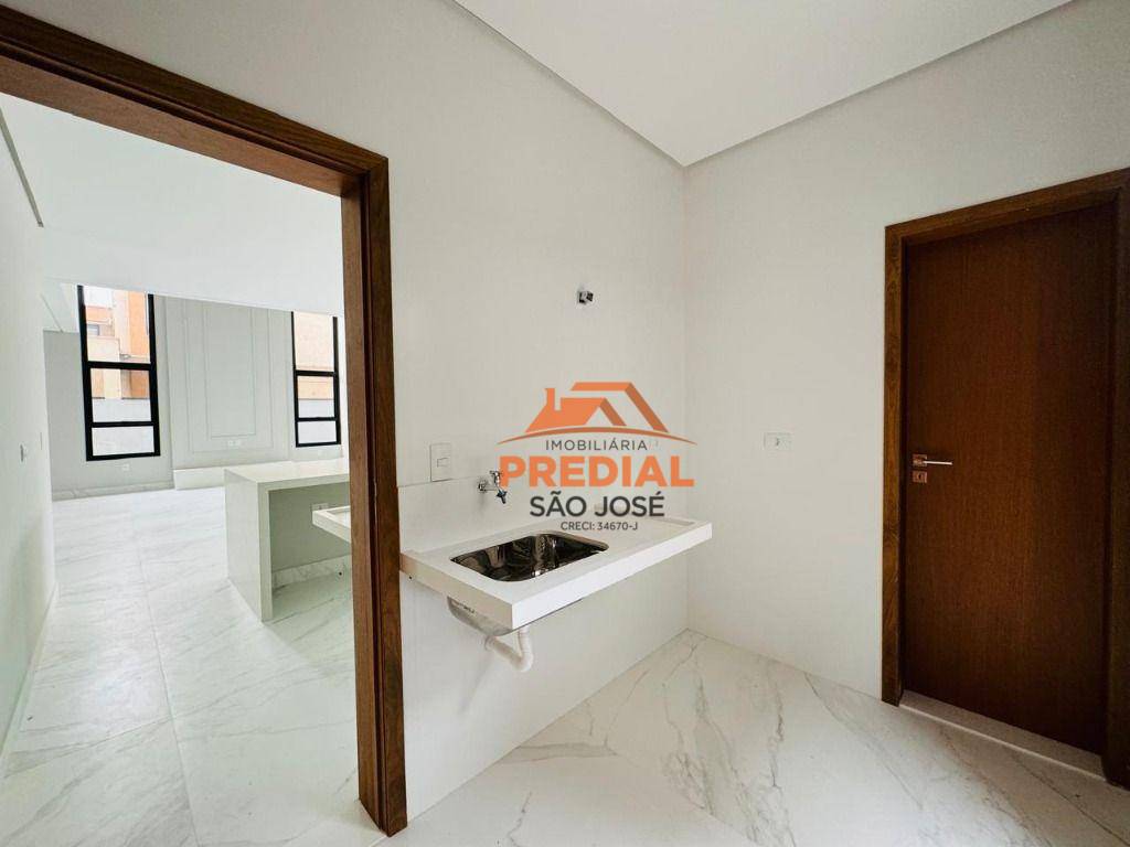 Casa de Condomínio à venda com 4 quartos, 350m² - Foto 31