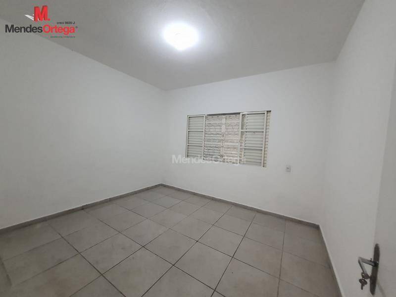 Casa para alugar com 2 quartos, 80m² - Foto 14