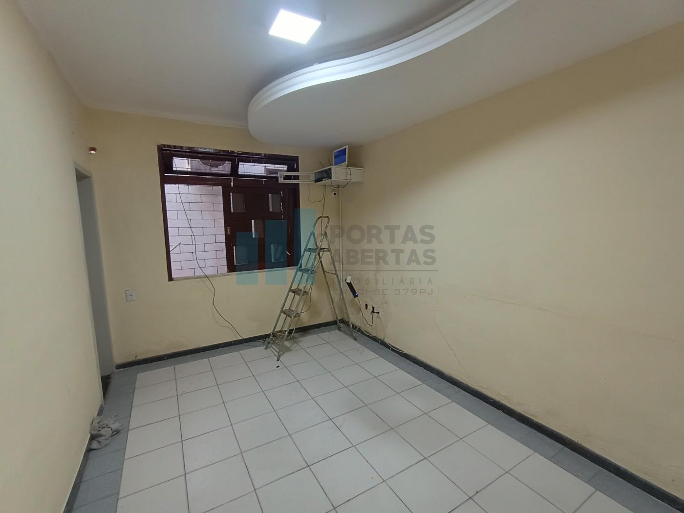 Casa para alugar com 6 quartos, 247m² - Foto 17