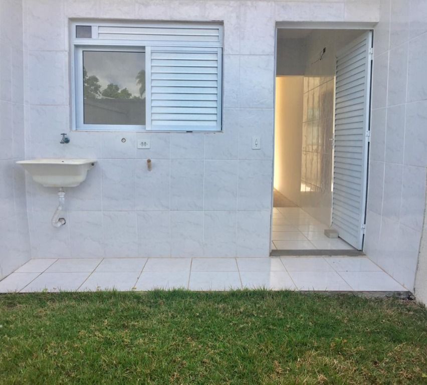 Casa à venda com 2 quartos, 80m² - Foto 12