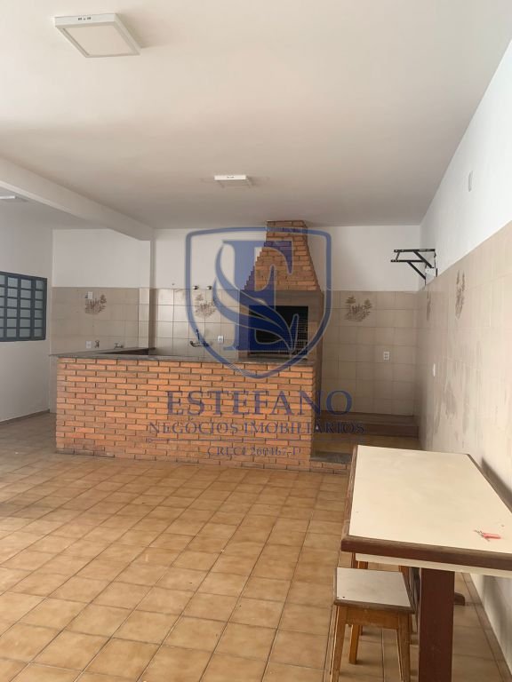 Casa à venda e aluguel com 2 quartos, 180m² - Foto 15